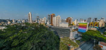 Apartamentos a 30 metros de altura em relação à rua (9° andar)